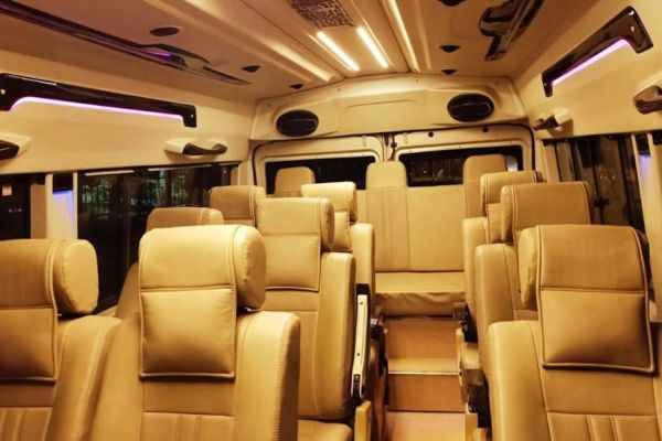 14 Seater Tempo Traveller Mysore